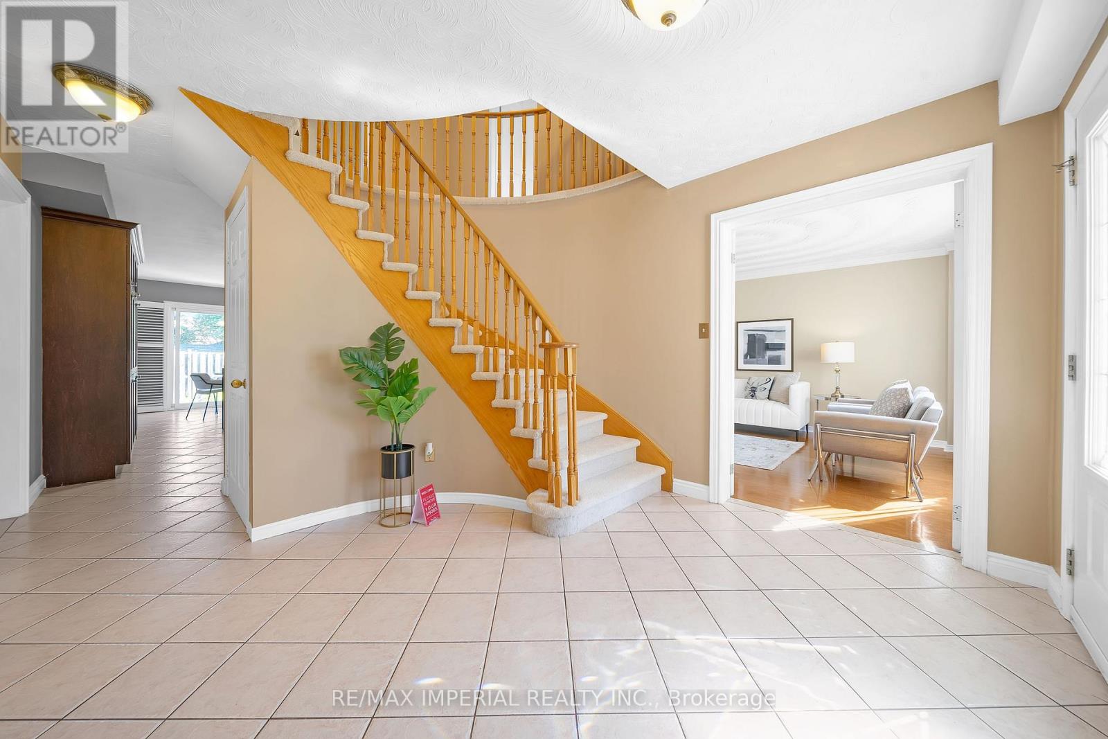 955 Snowbird Street, Oshawa, Ontario  L1J 8J8 - Photo 5 - E12672328