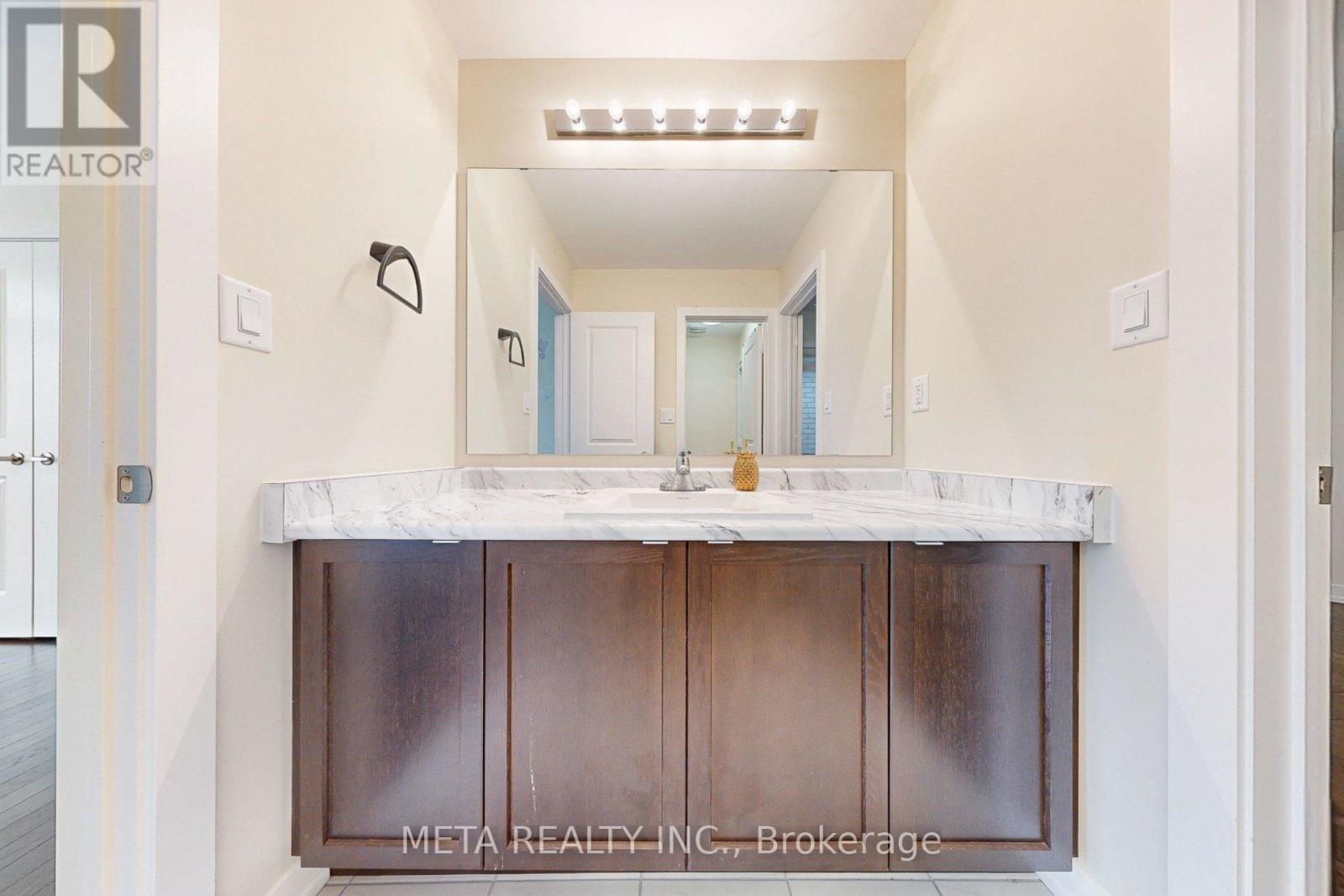 215 Webb Street, Markham, Ontario  L6B 1P1 - Photo 21 - N12672102