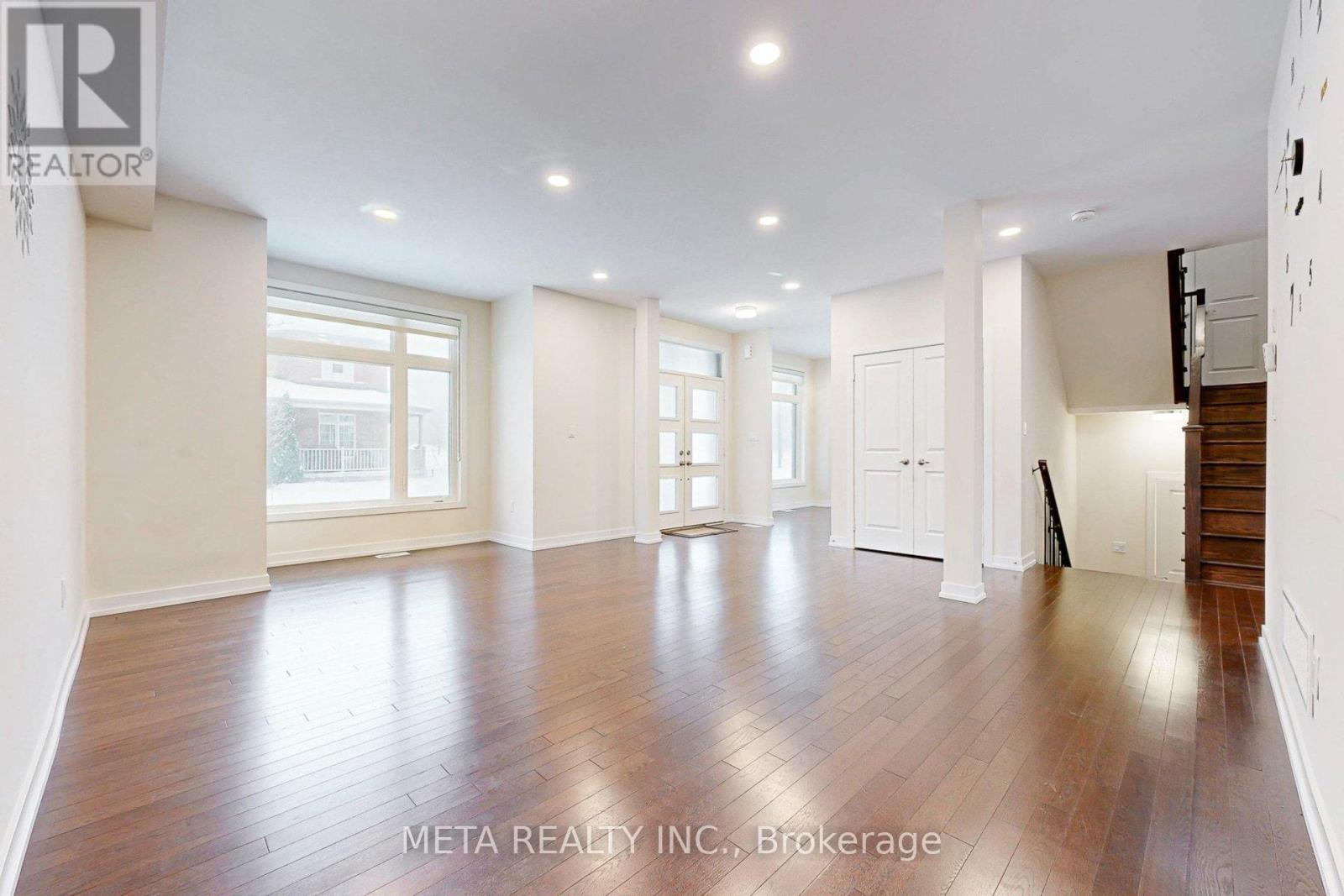 215 Webb Street, Markham, Ontario  L6B 1P1 - Photo 5 - N12672102