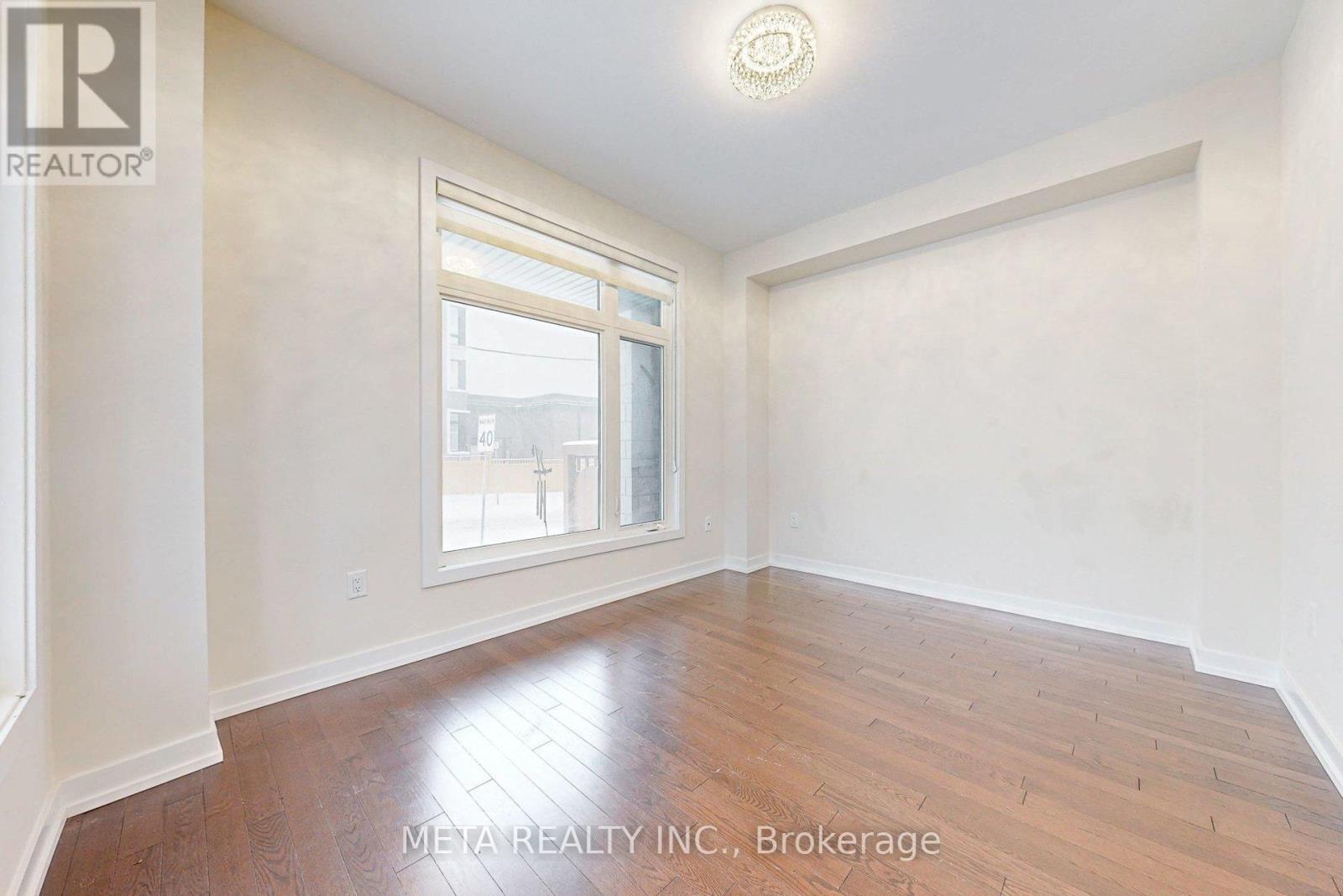 215 Webb Street, Markham, Ontario  L6B 1P1 - Photo 7 - N12672102