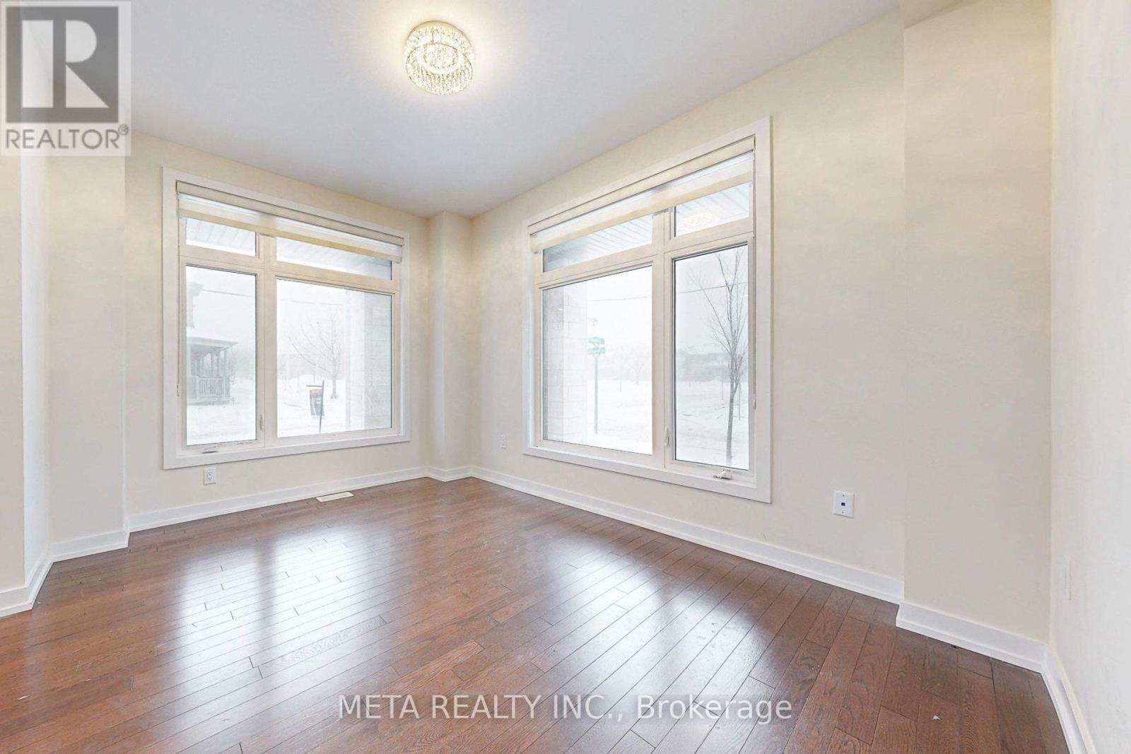 215 Webb Street, Markham, Ontario  L6B 1P1 - Photo 8 - N12672102