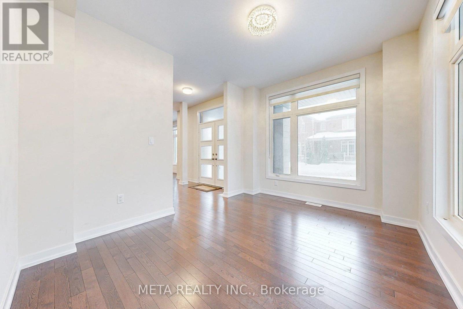 215 Webb Street, Markham, Ontario  L6B 1P1 - Photo 9 - N12672102