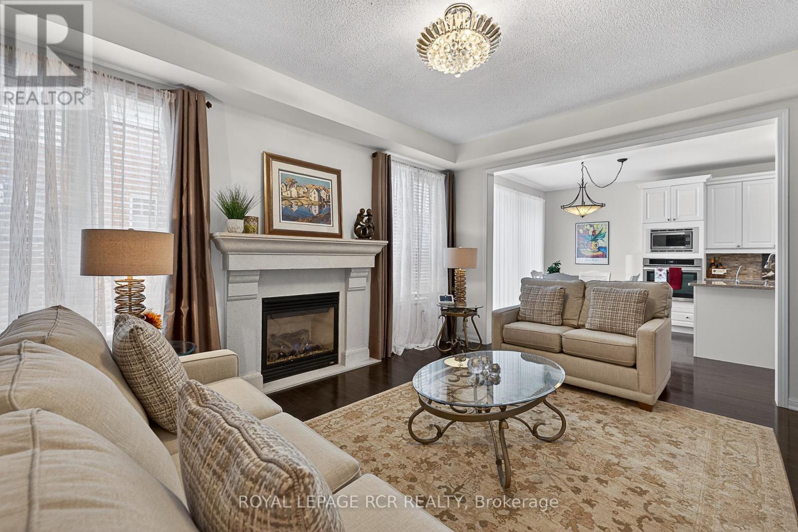 54 Ford Wilson Boulevard, Newmarket, Ontario  L3X 3G8 - Photo 10 - N12672136