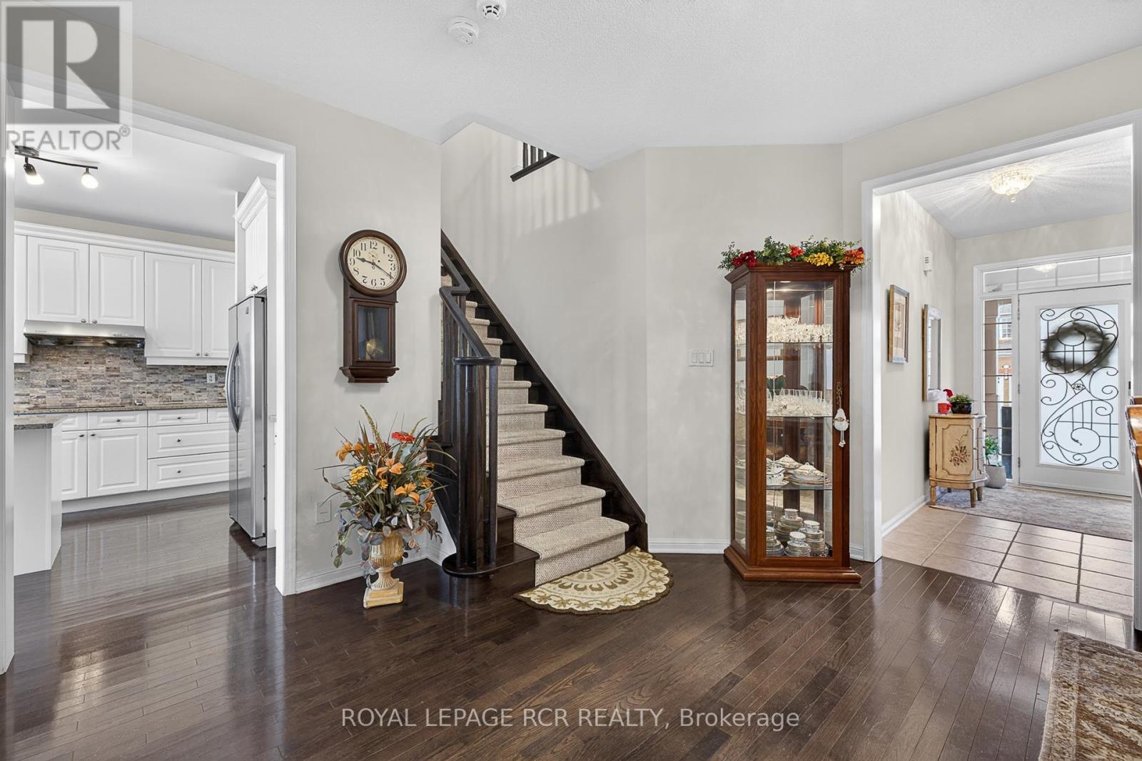 54 Ford Wilson Boulevard, Newmarket, Ontario  L3X 3G8 - Photo 19 - N12672136