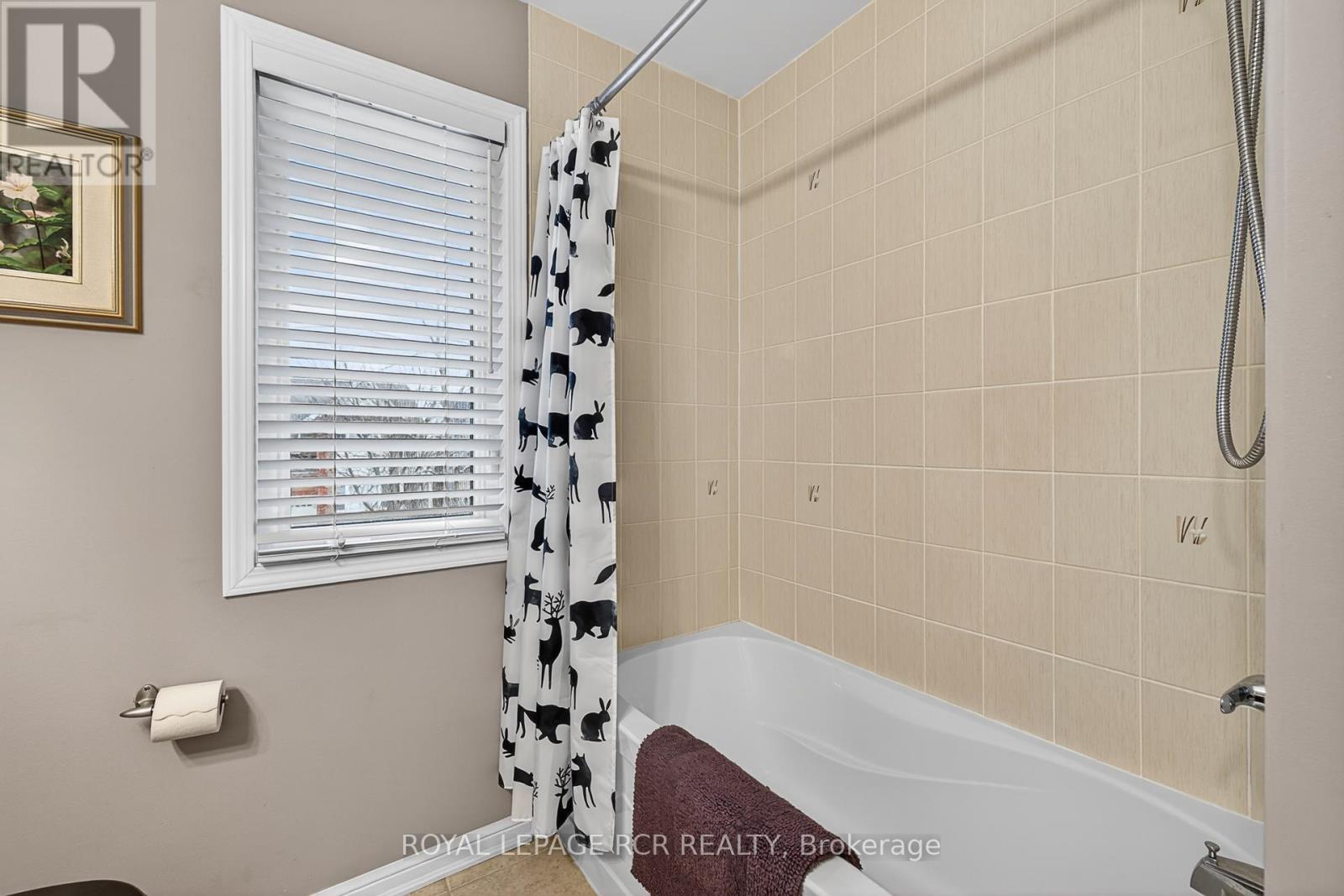 54 Ford Wilson Boulevard, Newmarket, Ontario  L3X 3G8 - Photo 31 - N12672136