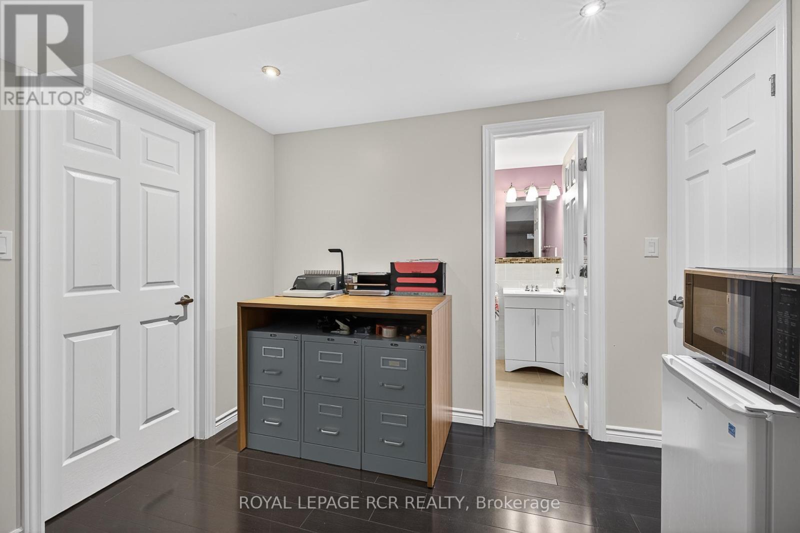 54 Ford Wilson Boulevard, Newmarket, Ontario  L3X 3G8 - Photo 37 - N12672136