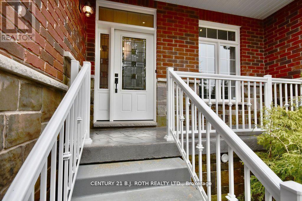 1738 Wingrove Avenue, Innisfil, Ontario  L9S 1S4 - Photo 2 - N12672202