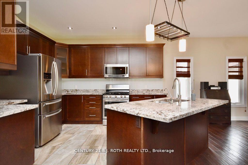 1738 Wingrove Avenue, Innisfil, Ontario  L9S 1S4 - Photo 7 - N12672202