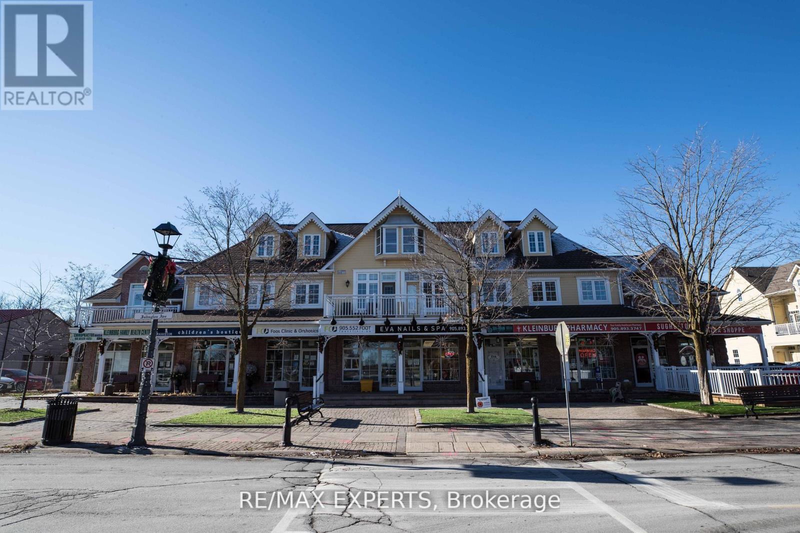 209 - 10462 ISLINGTON AVENUE, vaughan (kleinburg), Ontario