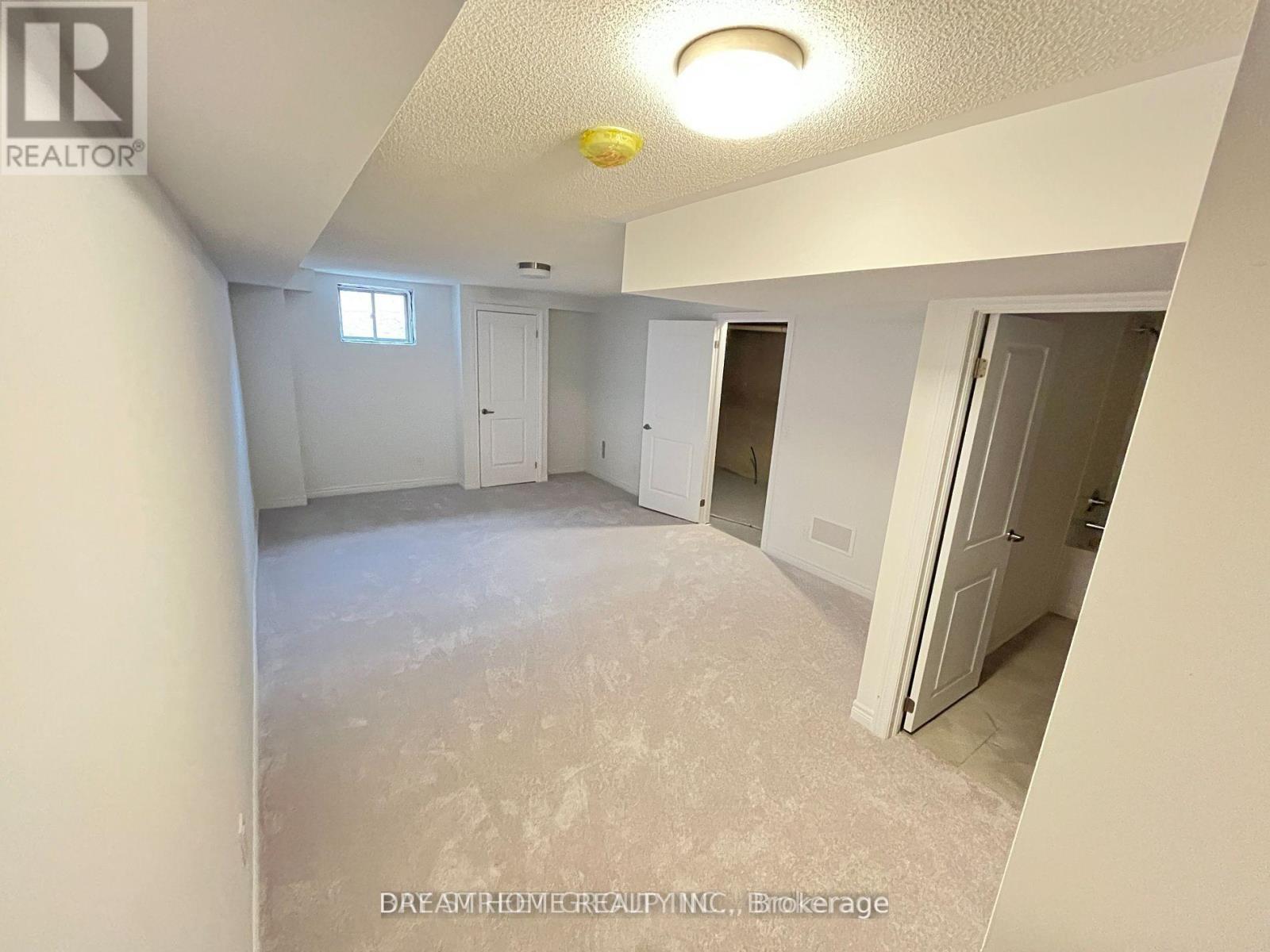 8 Brofarm Lane, Whitchurch-Stouffville, Ontario  L4A 5G2 - Photo 23 - N12672372