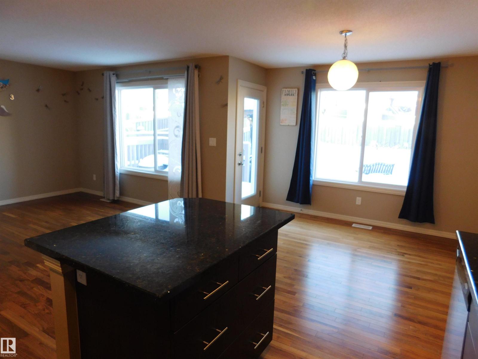 4908 213 St Nw Nw, Edmonton, Alberta  T6M 0G6 - Photo 9 - E4467235