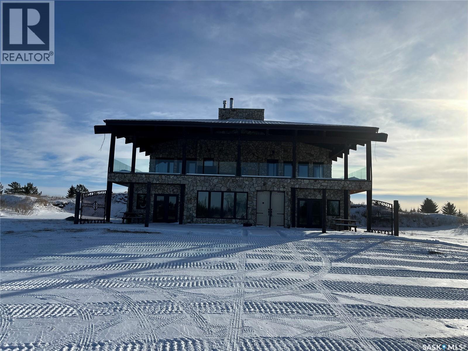 Rm Of Lumsden Acreage Regina Beach Area, Lumsden Rm No. 189, Saskatchewan  S0G 4C0 - Photo 2 - SK026344
