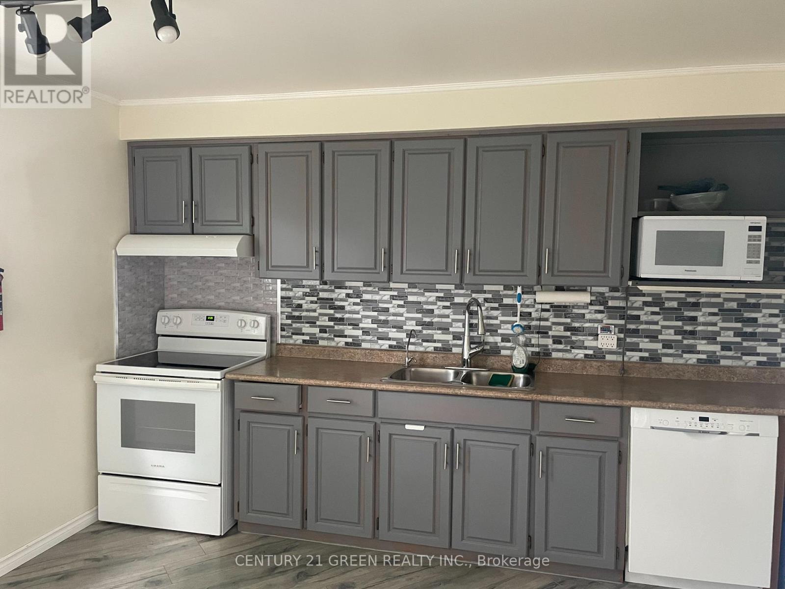 Main - 6 Wall Court, Barrie (Cundles East), Ontario  L4M 5A4 - Photo 4 - S12672146