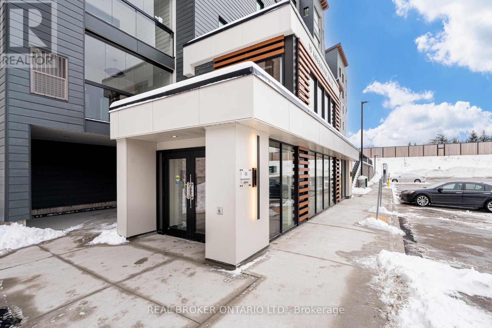 413 - 15 Kneeshaw Drive S, Barrie, Ontario  L9J 0X9 - Photo 5 - S12672200