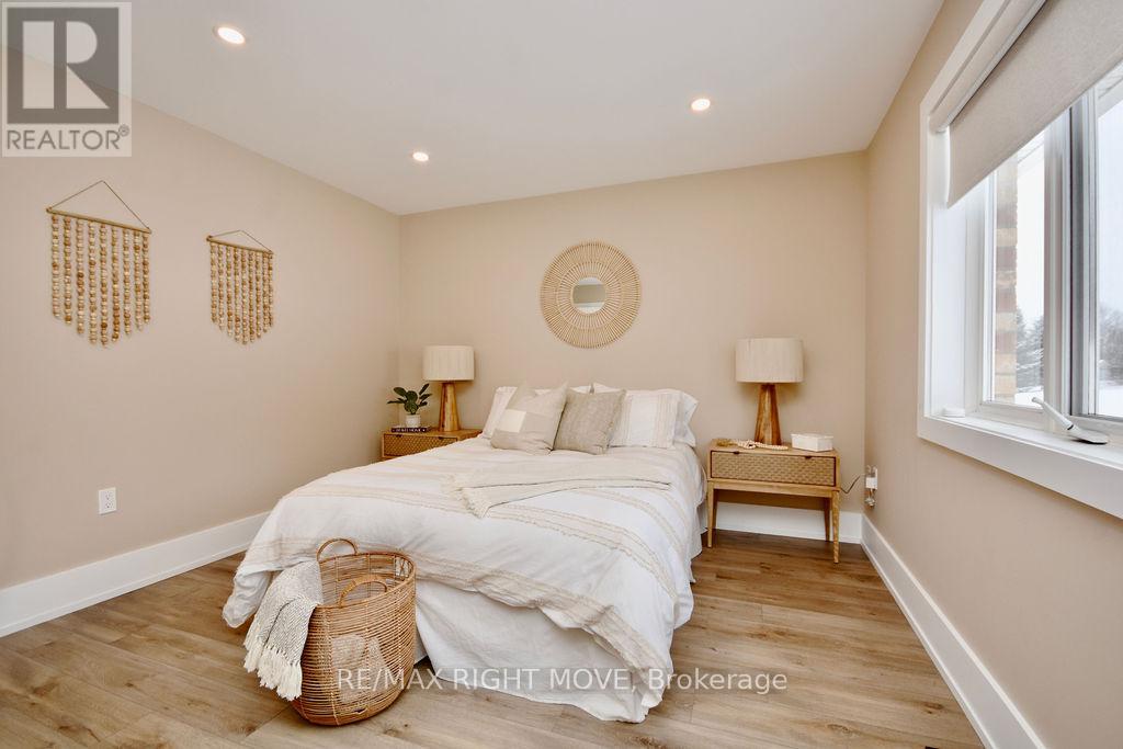 1348 Hawk Ridge Crescent, Severn, Ontario  L3V 6H4 - Photo 13 - S12672282