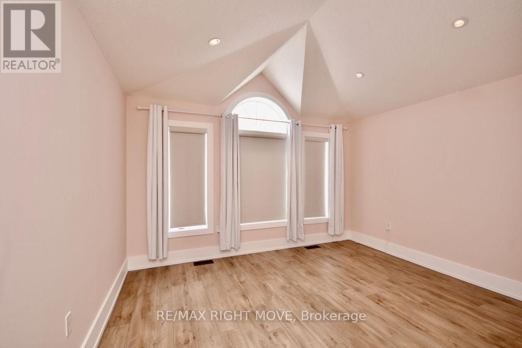 1348 Hawk Ridge Crescent, Severn, Ontario  L3V 6H4 - Photo 19 - S12672282