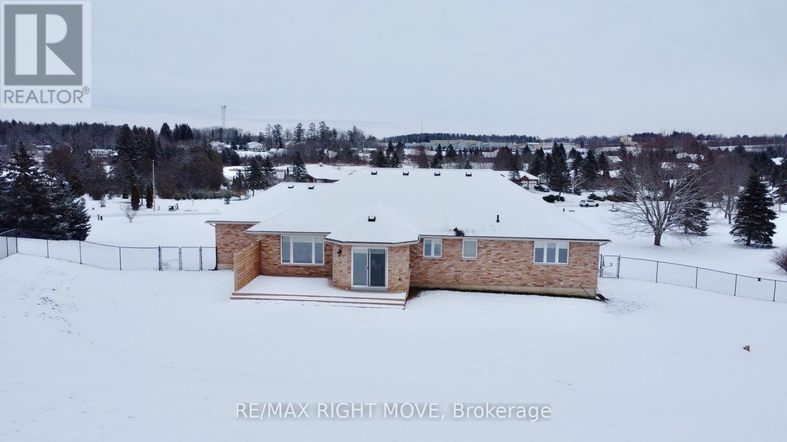 1348 Hawk Ridge Crescent, Severn, Ontario  L3V 6H4 - Photo 28 - S12672282