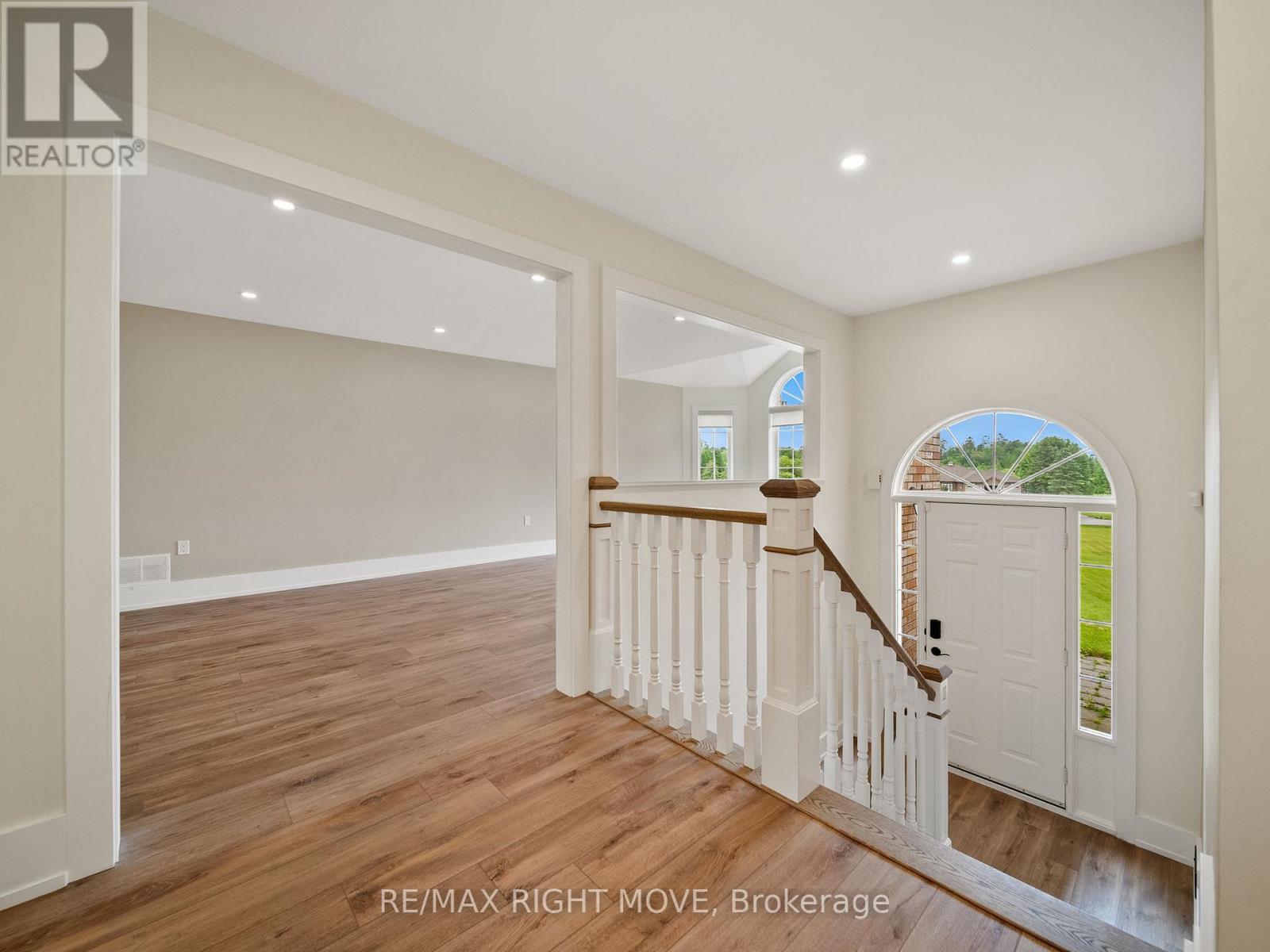 1348 Hawk Ridge Crescent, Severn, Ontario  L3V 6H4 - Photo 30 - S12672282