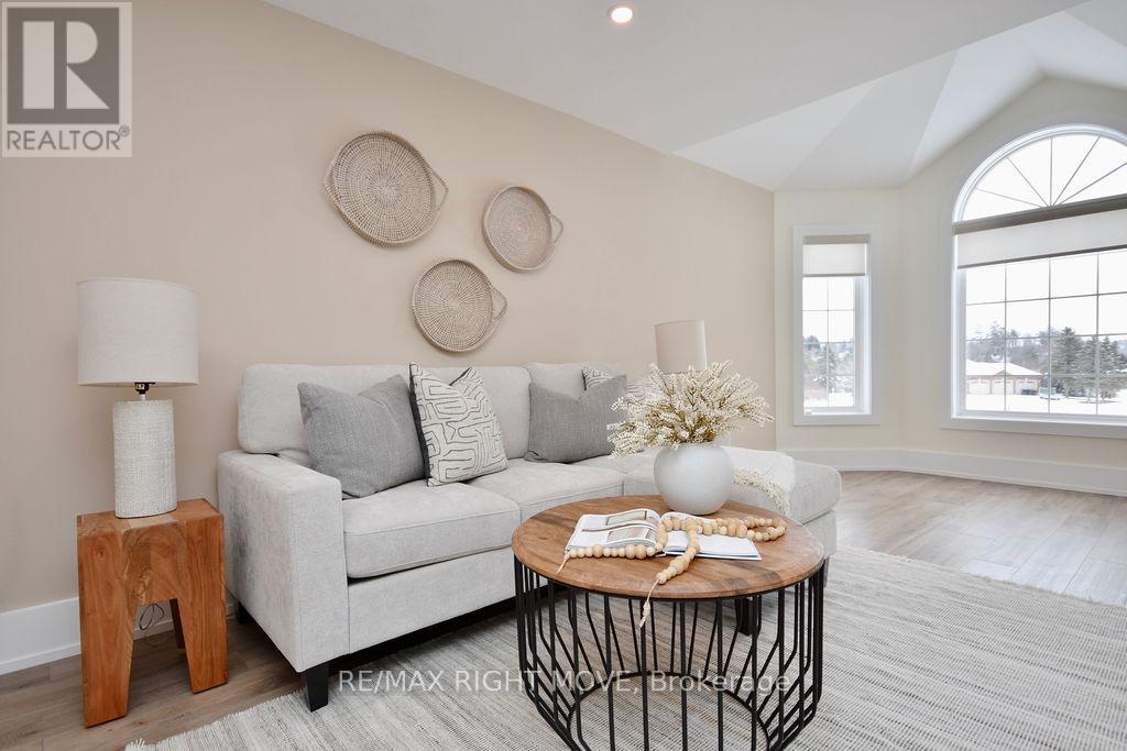 1348 Hawk Ridge Crescent, Severn, Ontario  L3V 6H4 - Photo 5 - S12672282