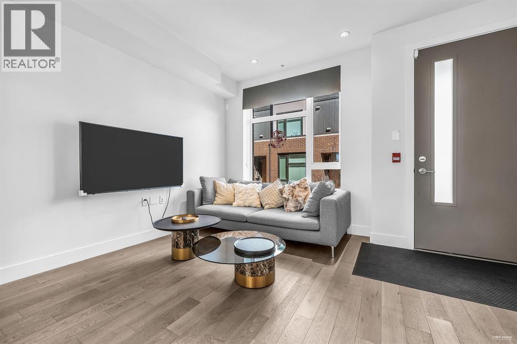 7623 Yukon Street, Vancouver, British Columbia V5X 2Y4 - Photo 2 - R3076807