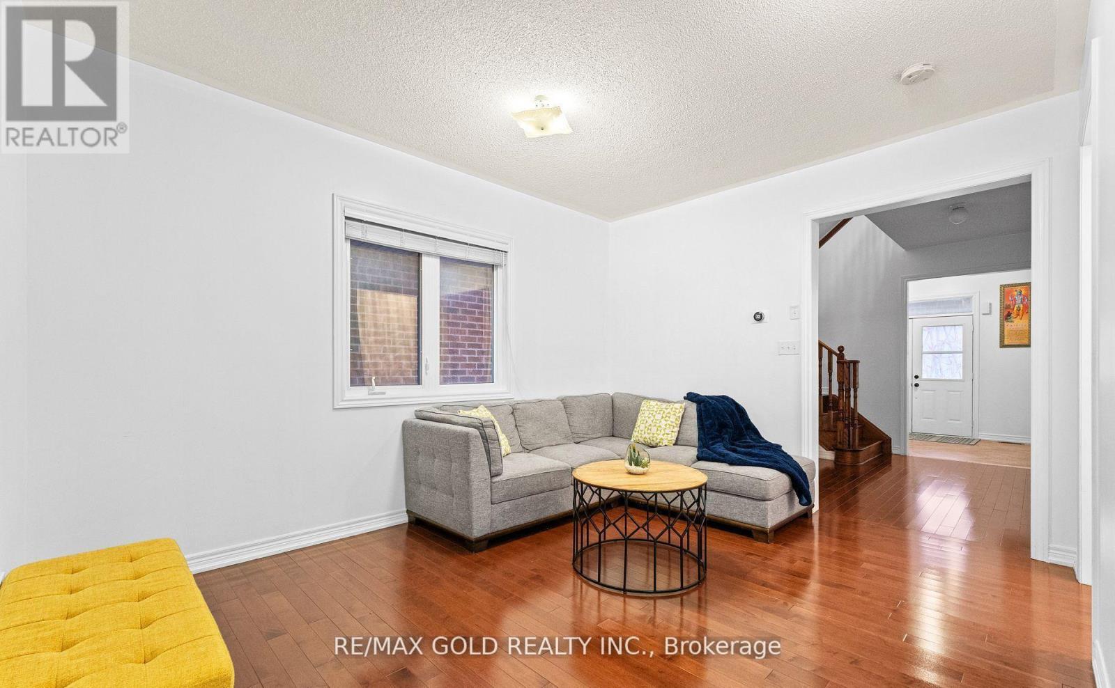 7 Gardenbrooke Trail, Brampton, Ontario  L6P 3L1 - Photo 10 - W12672104