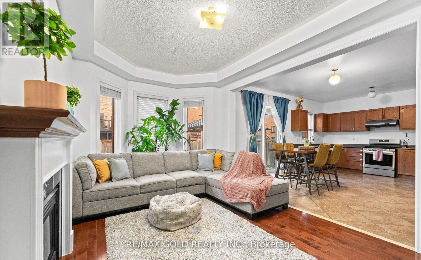 7 Gardenbrooke Trail, Brampton, Ontario  L6P 3L1 - Photo 17 - W12672104