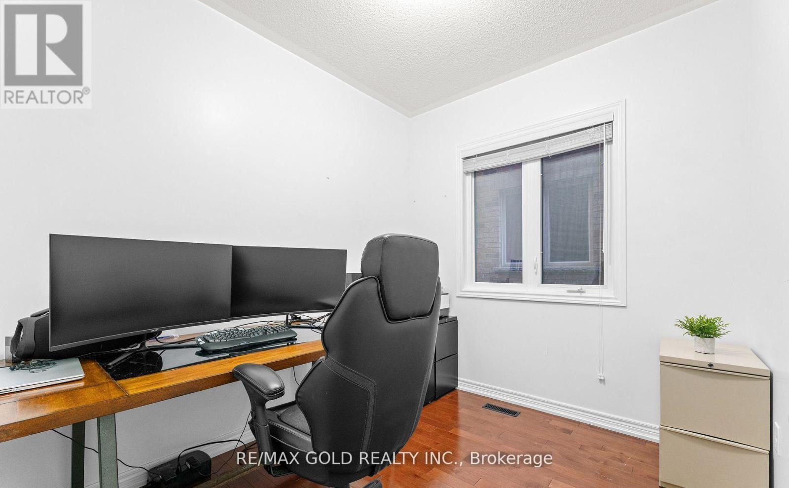 7 Gardenbrooke Trail, Brampton, Ontario  L6P 3L1 - Photo 18 - W12672104