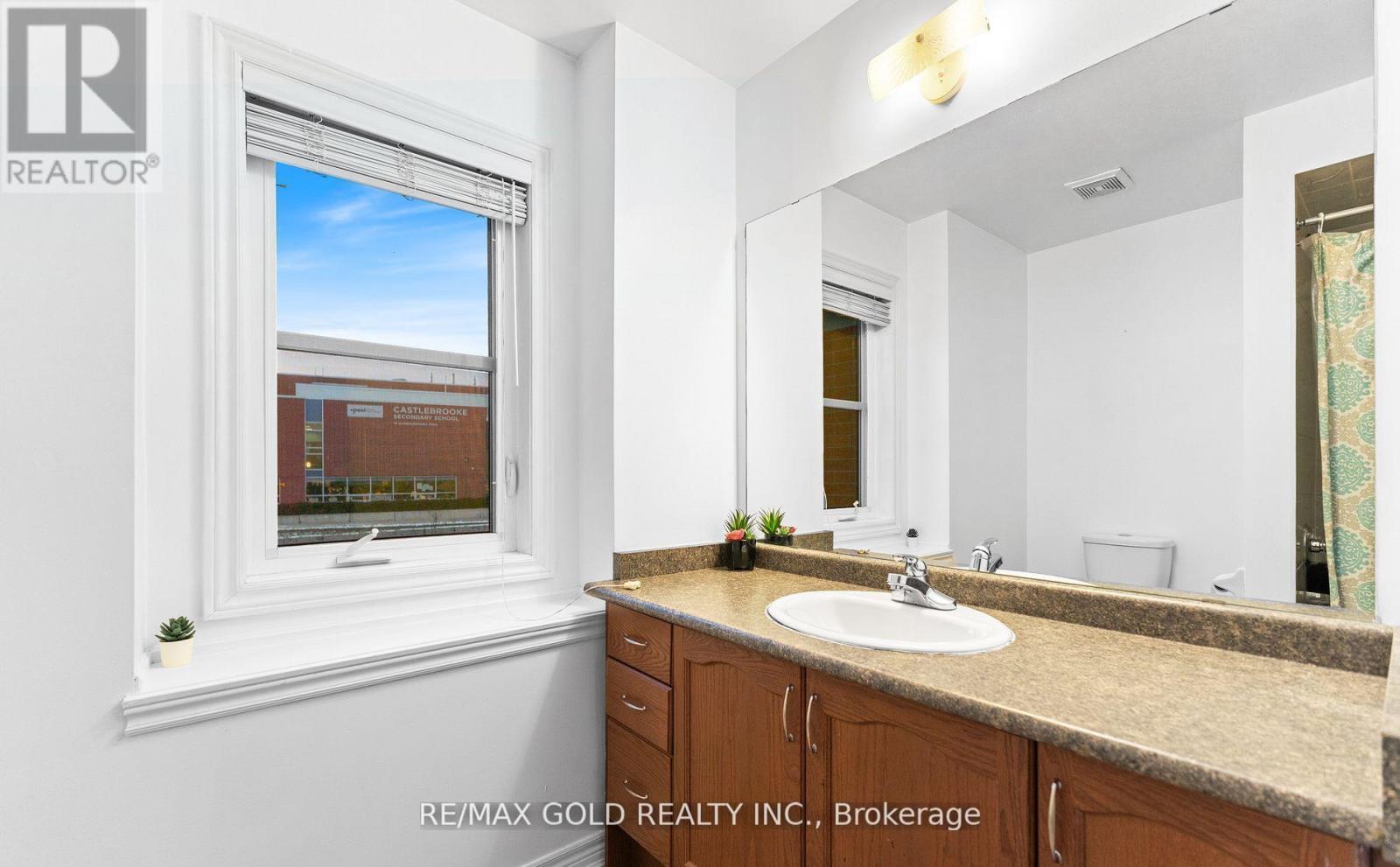 7 Gardenbrooke Trail, Brampton, Ontario  L6P 3L1 - Photo 33 - W12672104