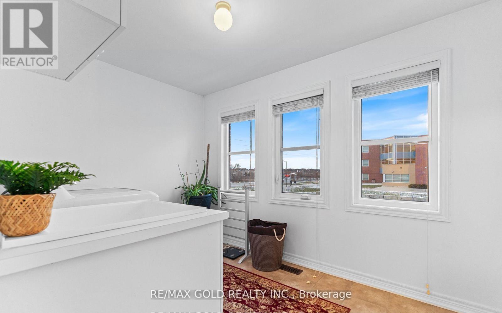 7 Gardenbrooke Trail, Brampton, Ontario  L6P 3L1 - Photo 35 - W12672104