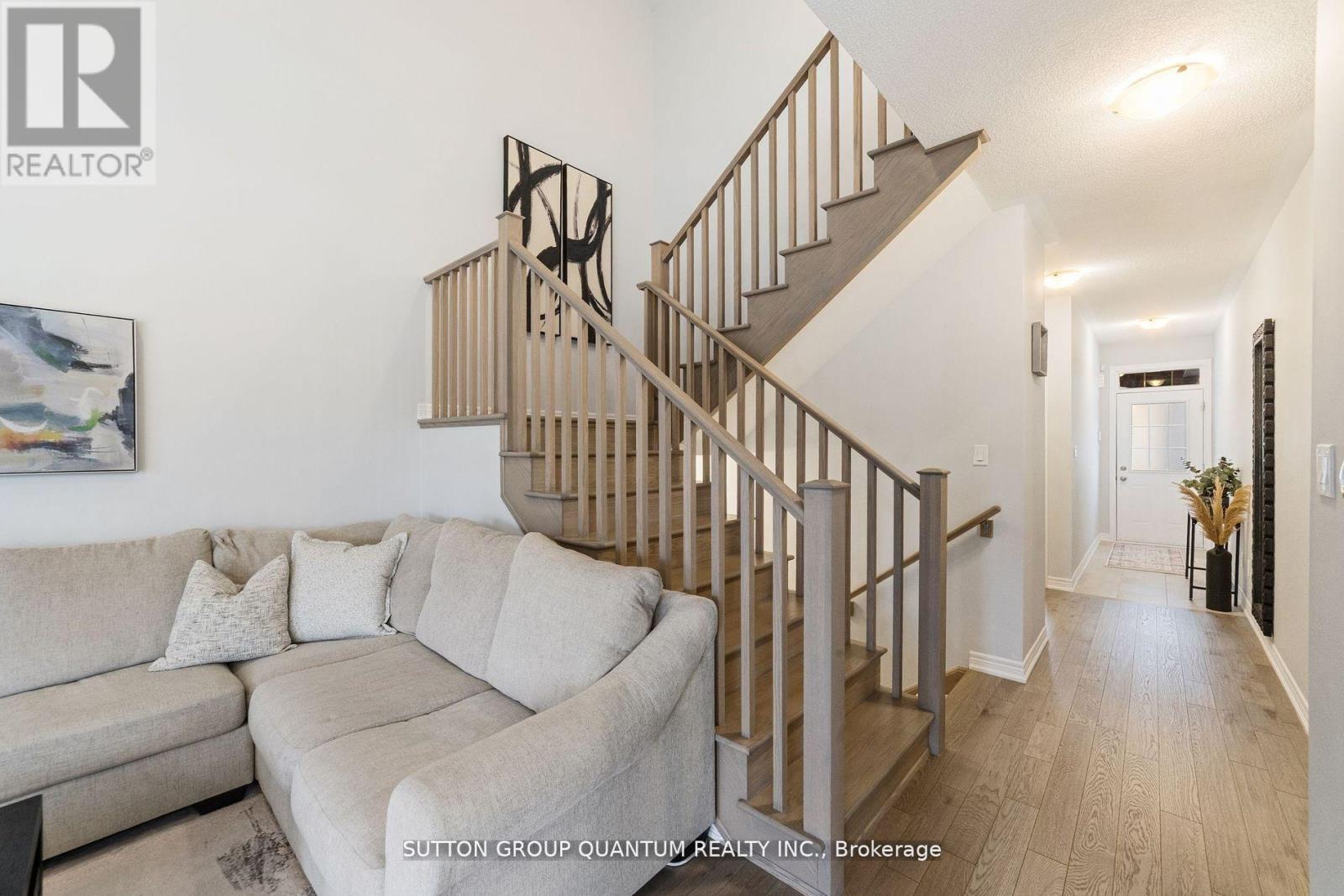 36 Bluestone Crescent, Brampton, Ontario  M5A 1E7 - Photo 9 - W12672116