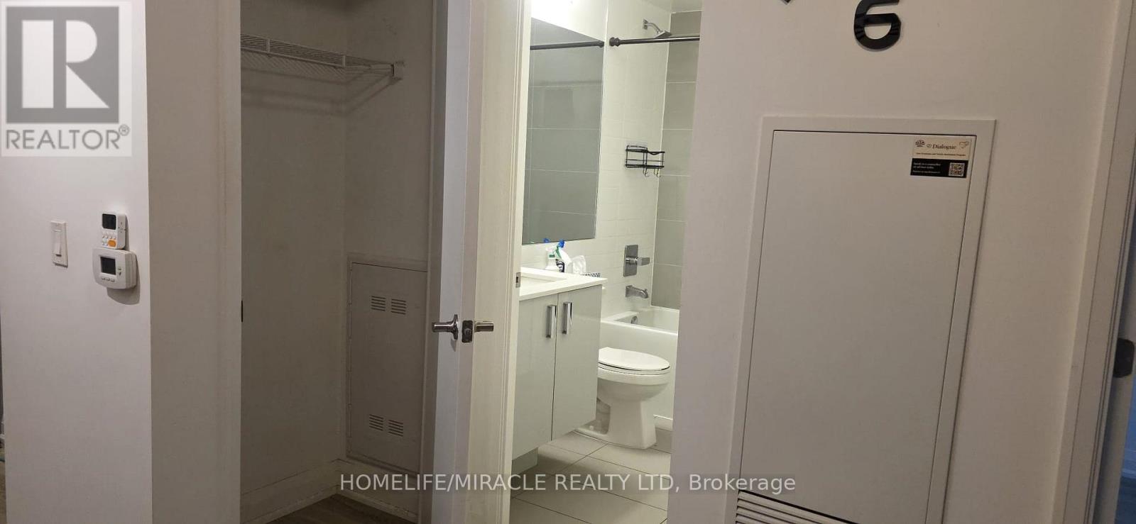 201 - 26 Gibbs Road, Toronto, Ontario  M9B 0E3 - Photo 10 - W12672126