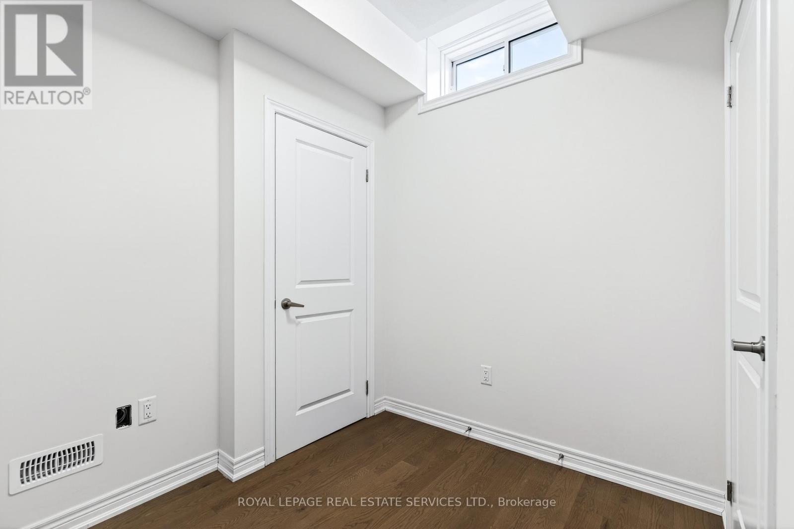 Unit B - 3211 Sixth Line, Oakville, Ontario  L6H 0V8 - Photo 27 - W12672188