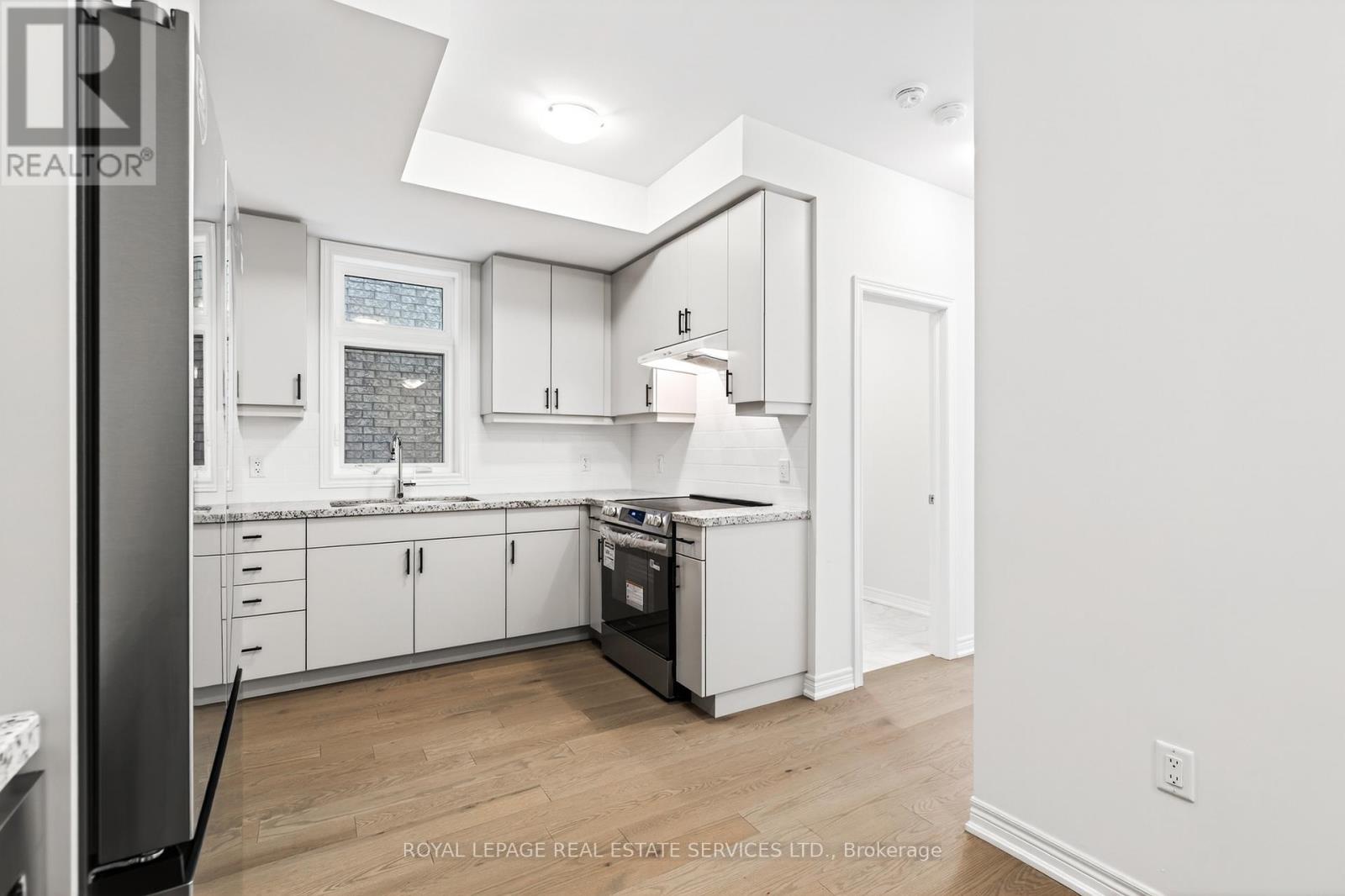 Unit B - 3211 Sixth Line, Oakville, Ontario  L6H 0V8 - Photo 8 - W12672188