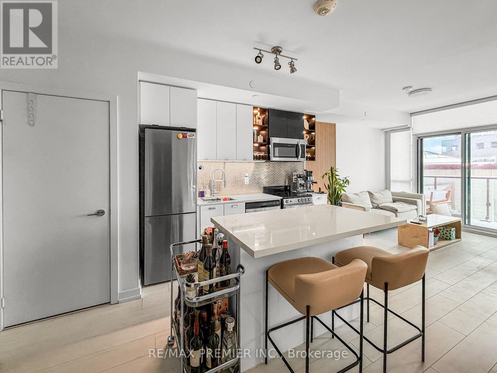 503 - 10 De Boers Drive, Toronto, Ontario  M3J 0L6 - Photo 3 - W12672212