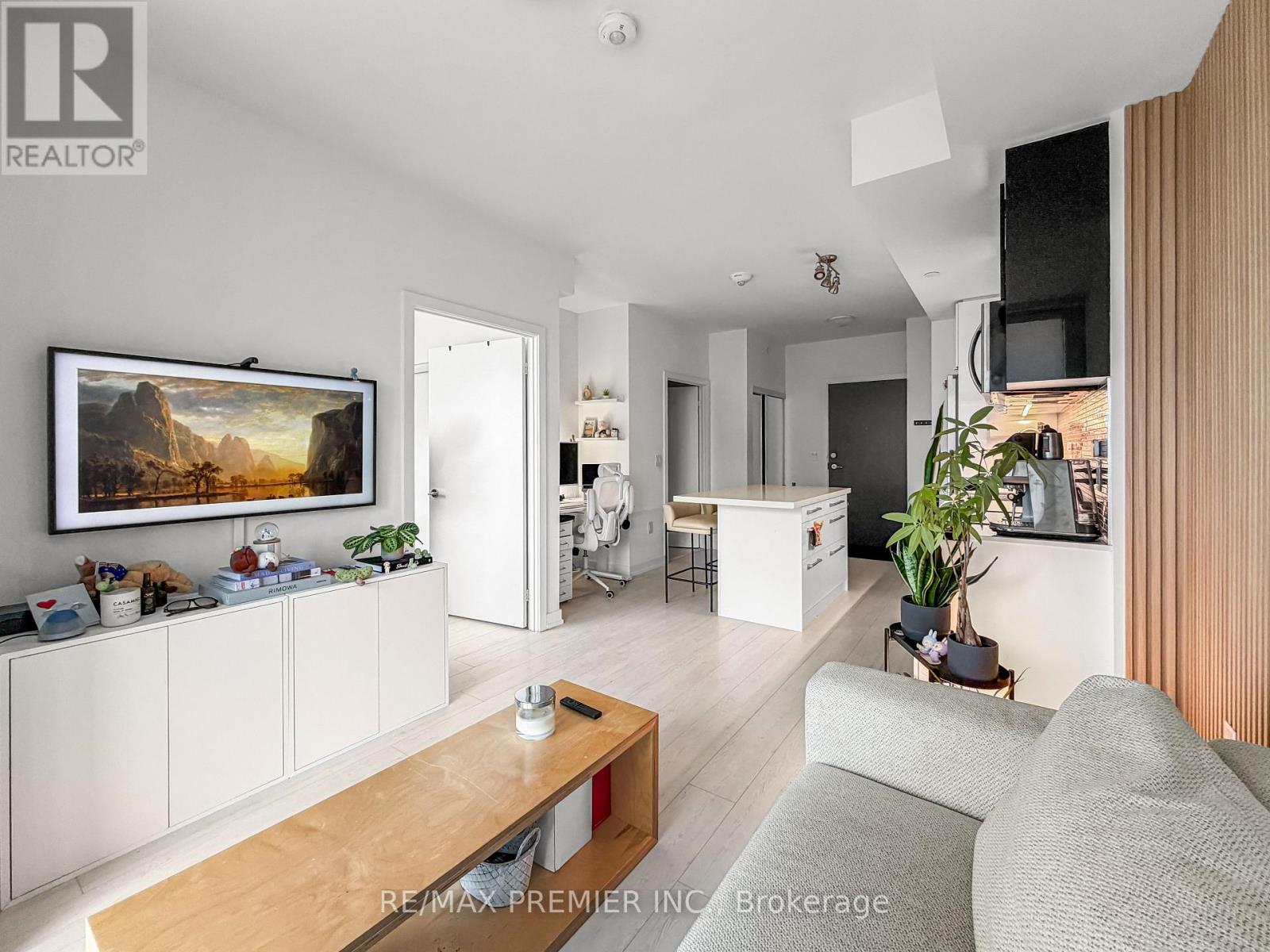 503 - 10 De Boers Drive, Toronto, Ontario  M3J 0L6 - Photo 9 - W12672212