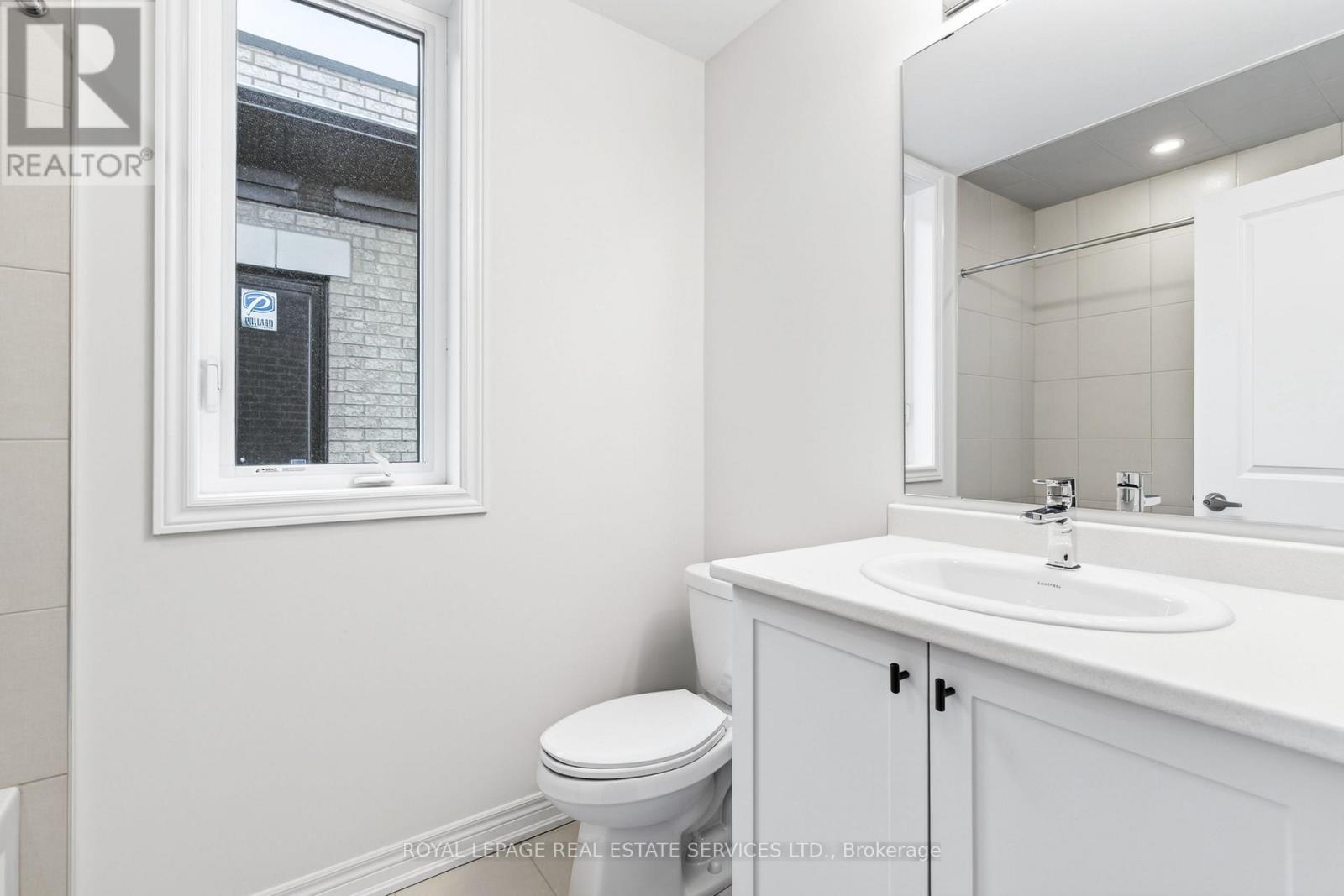 Unit A - 3211 Sixth Line, Oakville, Ontario  L6H 0V8 - Photo 25 - W12672216