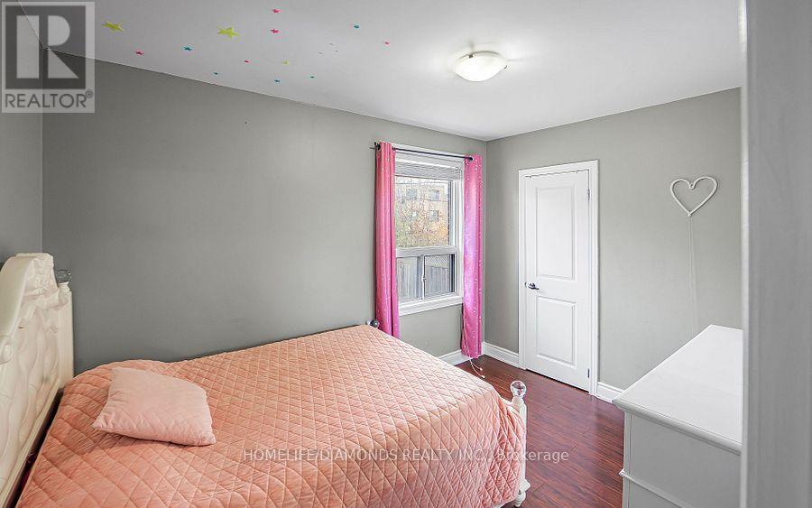 Upper - 16 Brisco Street, Brampton, Ontario  L6V 1W8 - Photo 11 - W12672218