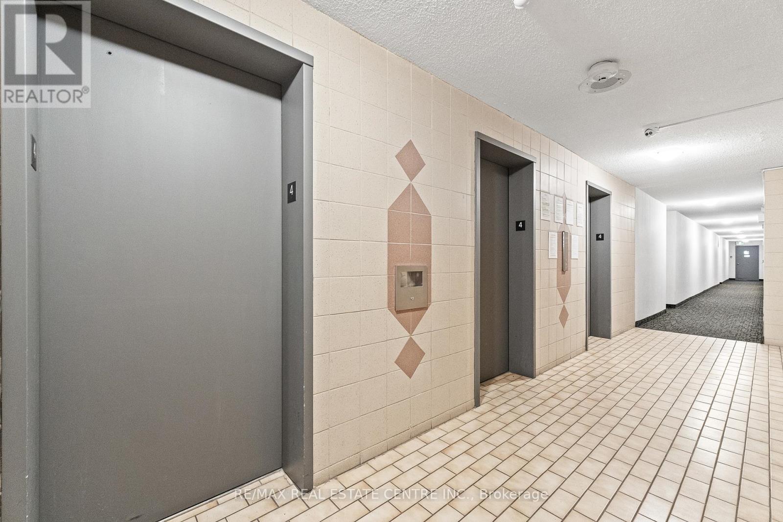 404 - 4 Lisa Street, Brampton, Ontario  L6T 4B6 - Photo 6 - W12672384