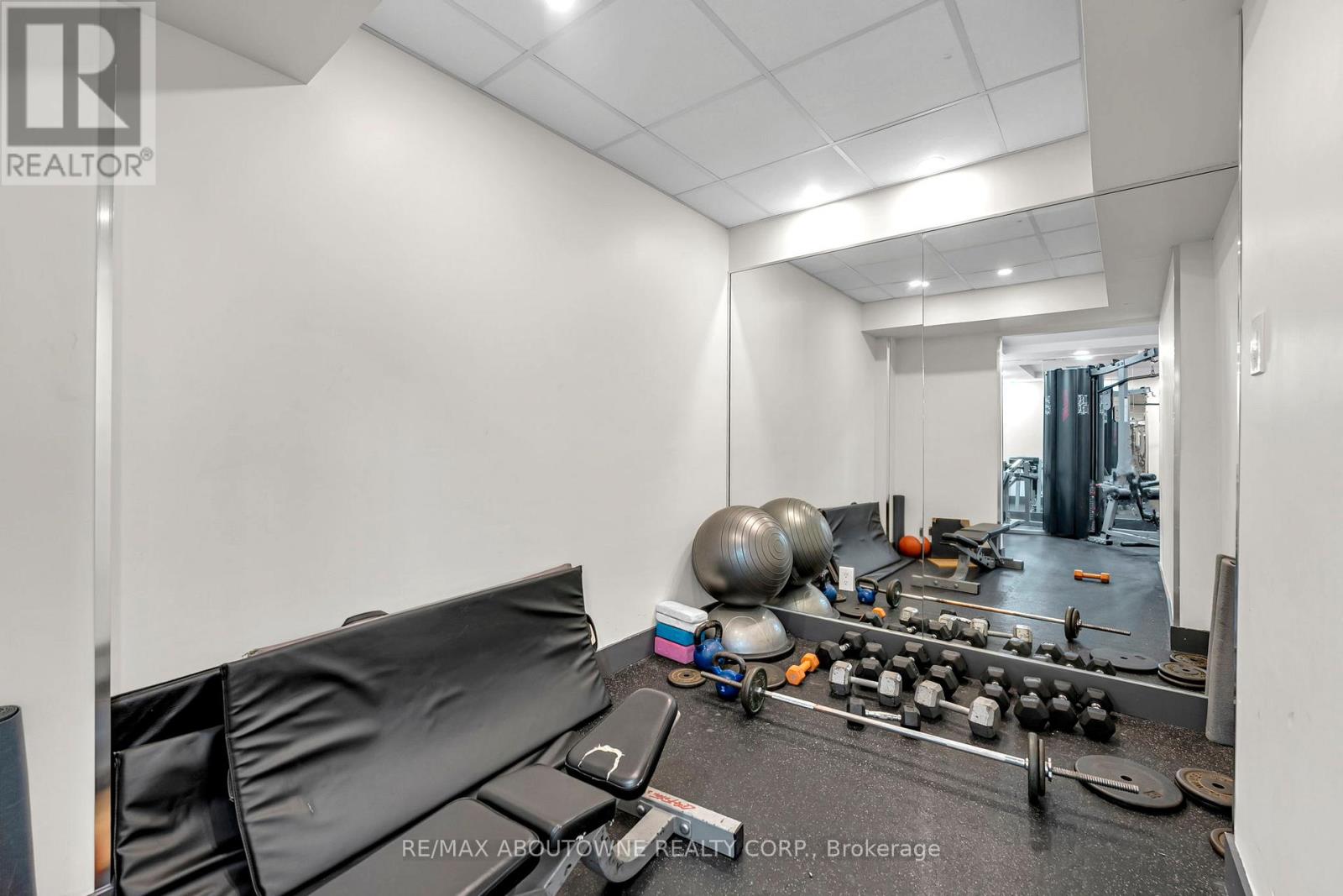 905 - 115 Hillcrest Avenue, Mississauga, Ontario  L5B 3Y9 - Photo 36 - W12672402