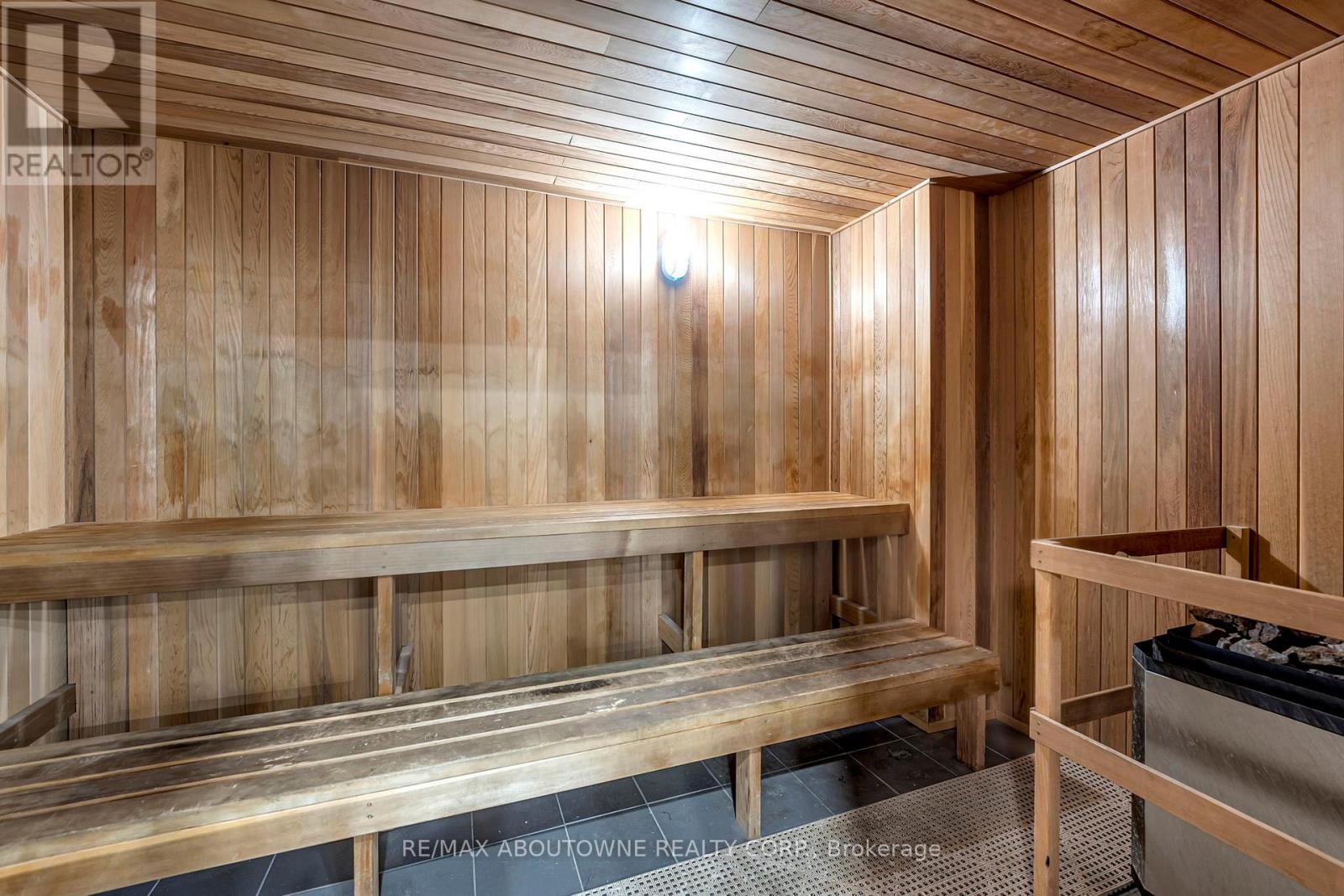 905 - 115 Hillcrest Avenue, Mississauga, Ontario  L5B 3Y9 - Photo 37 - W12672402