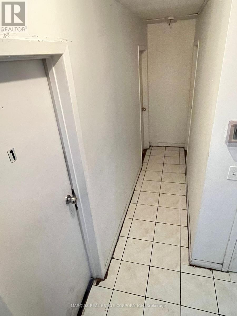 14 Cardell Avenue, Toronto, Ontario  M9N 1S5 - Photo 5 - W12672408