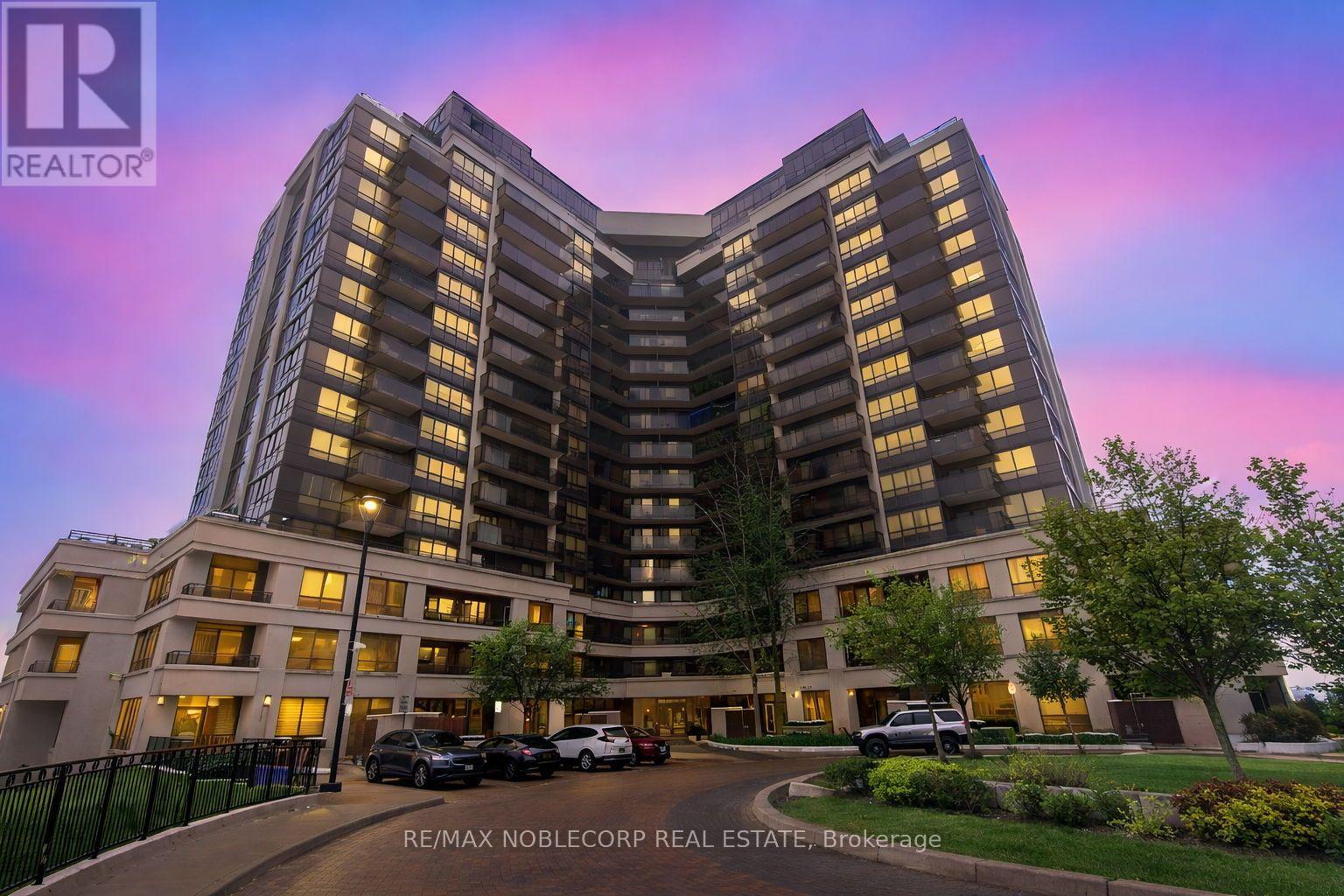 917 - 1060 Sheppard Avenue W, Toronto, Ontario M3J 0G7 - Photo 2 - W12671994