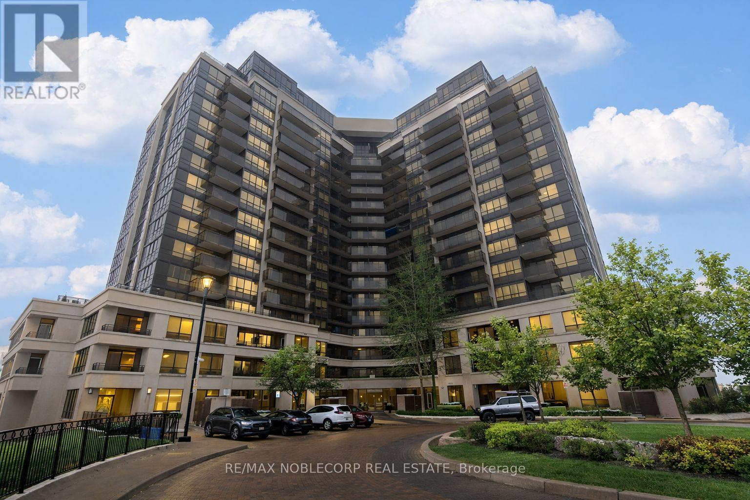 917 - 1060 Sheppard Avenue W, Toronto, Ontario M3J 0G7 - Photo 3 - W12671994