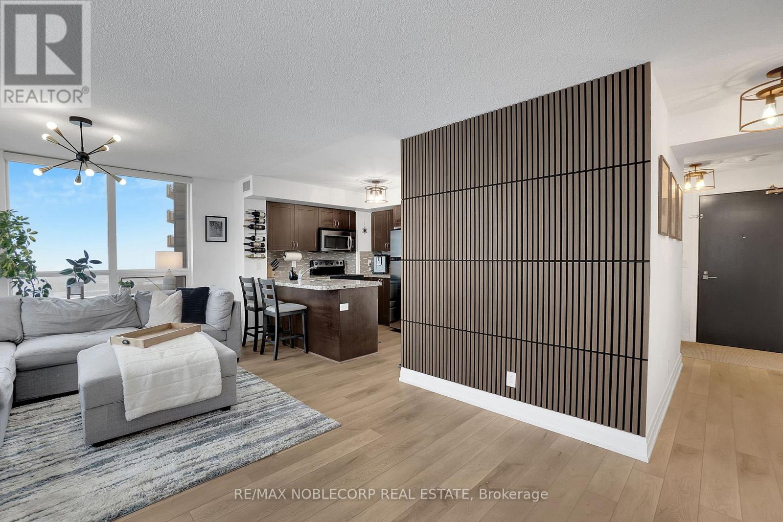 917 - 1060 Sheppard Avenue W, Toronto (York University Heights), Ontario  M3J 0G7 - Photo 11 - W12671994