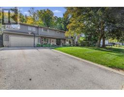 94 DORCHESTER DRIVE, Grimsby, Ontario