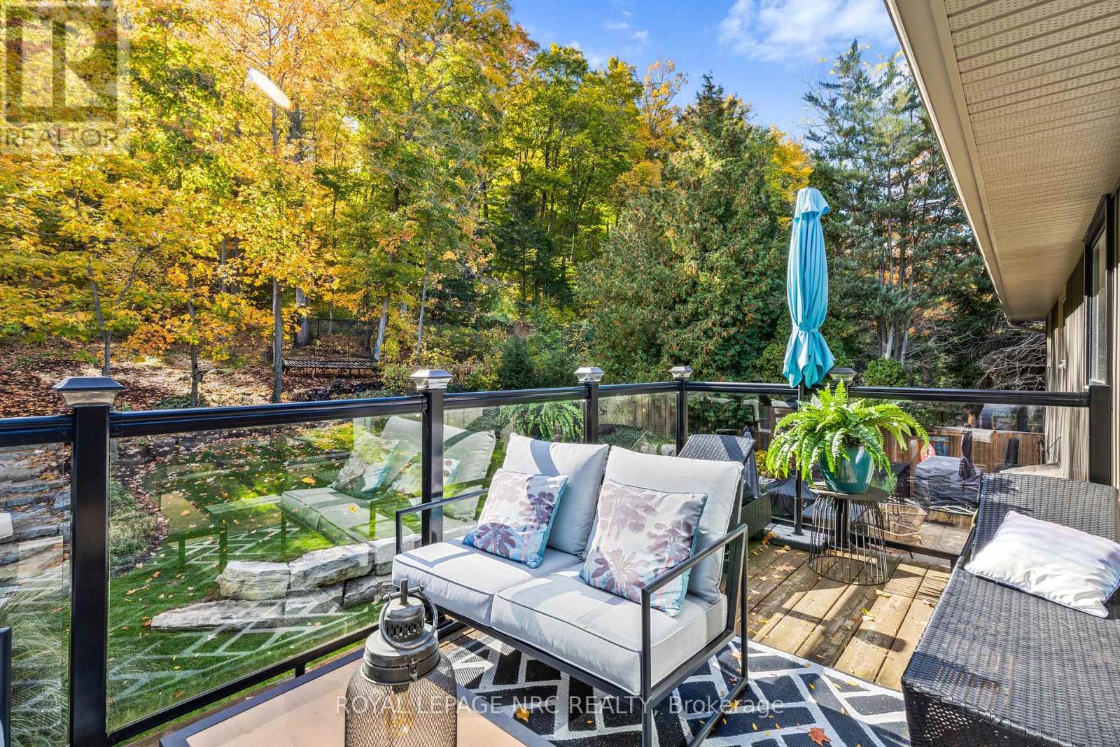 94 Dorchester Drive, Grimsby, Ontario  L3M 1A8 - Photo 24 - X12478342