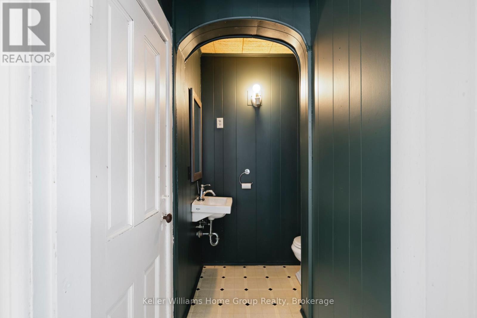 150 Wellington Street E, Wellington North (Mount Forest), Ontario  N0G 2L2 - Photo 11 - X12672456