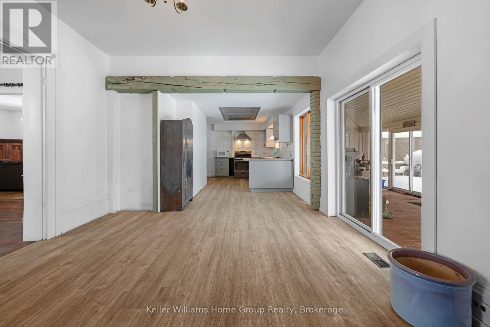 150 Wellington Street E, Wellington North (Mount Forest), Ontario  N0G 2L2 - Photo 15 - X12672456