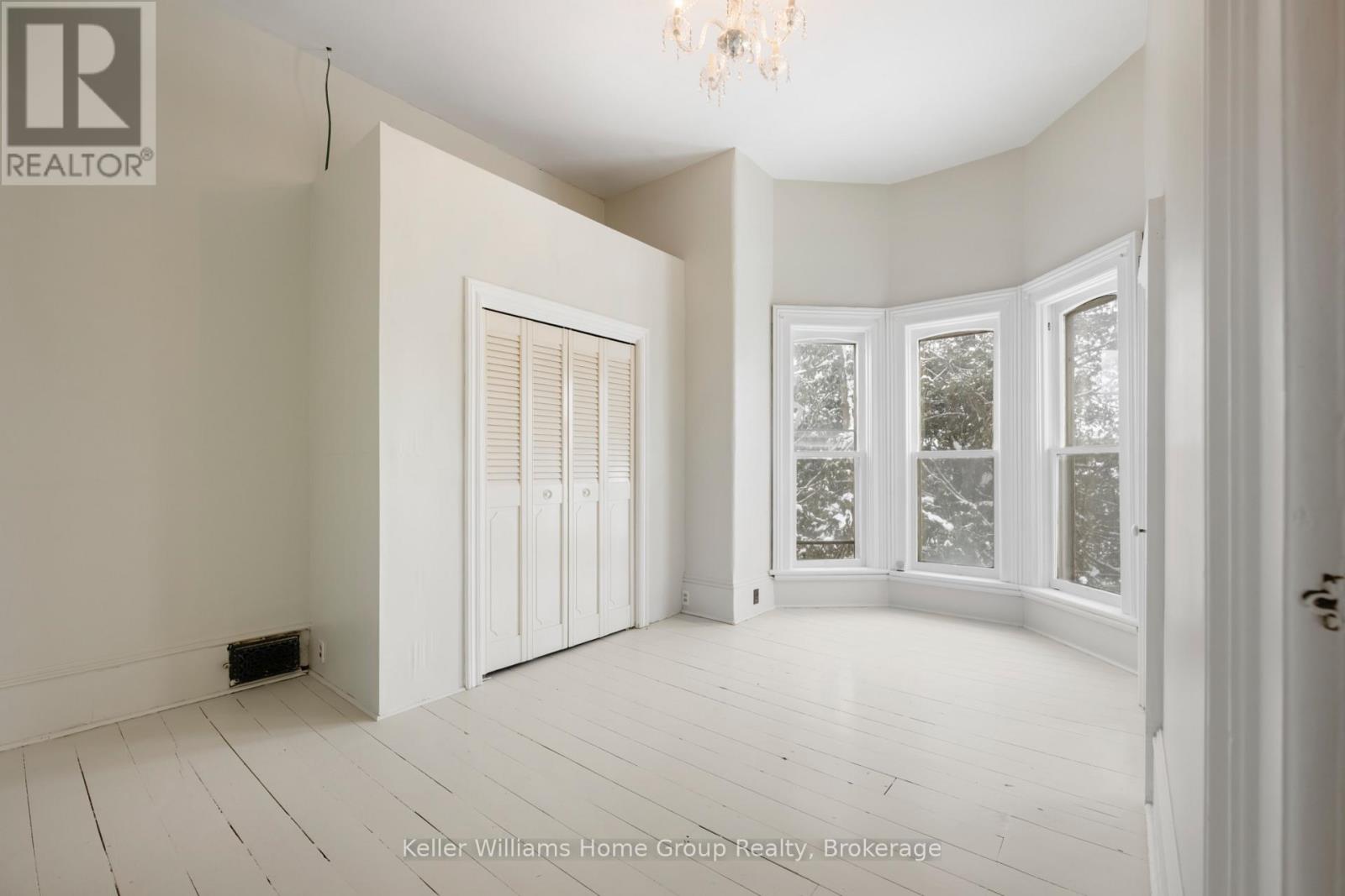 150 Wellington Street E, Wellington North (Mount Forest), Ontario  N0G 2L2 - Photo 26 - X12672456