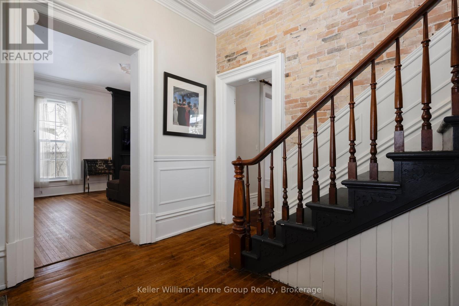 150 Wellington Street E, Wellington North (Mount Forest), Ontario  N0G 2L2 - Photo 3 - X12672456